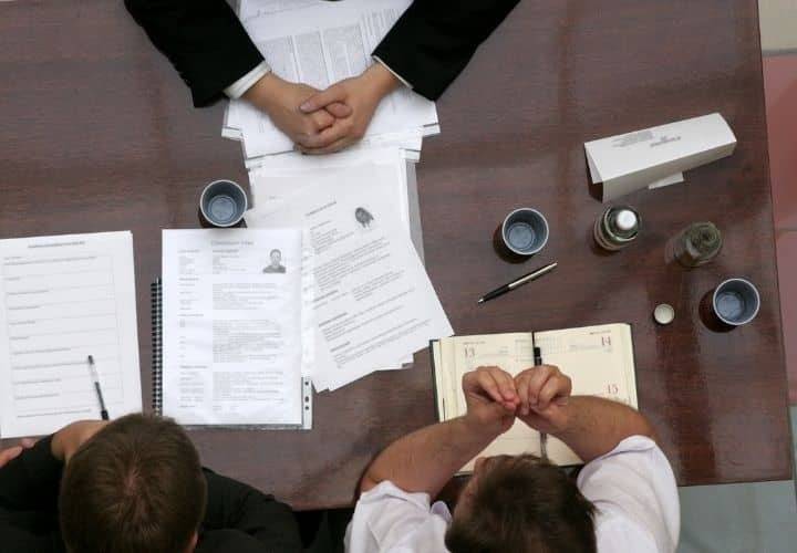 هل السيرة الذاتية صفحة واحدة أم أكثر؟