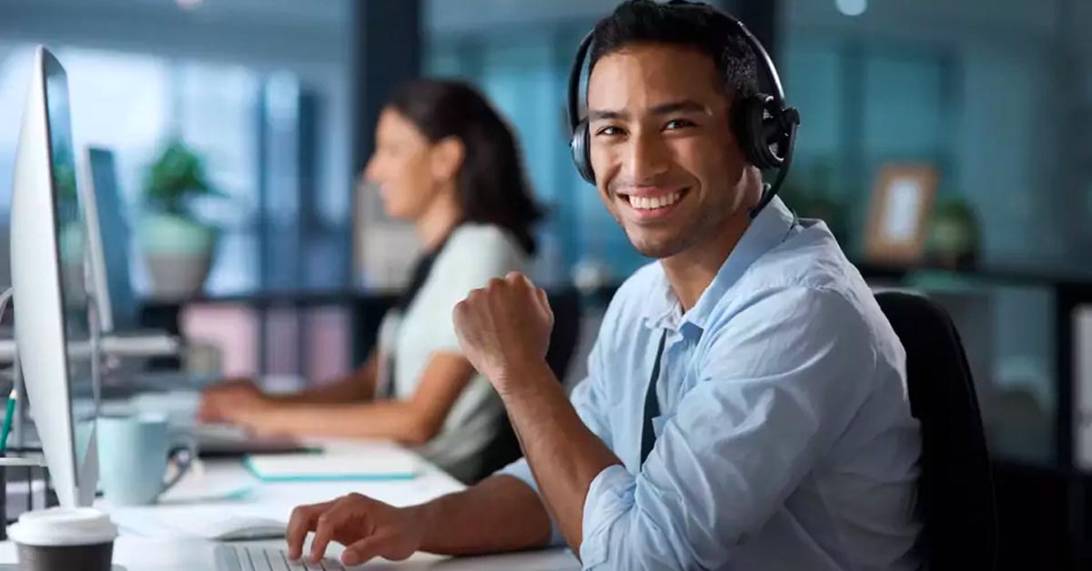 قرار توطين مهن خدمة العملاء (عن بعد)