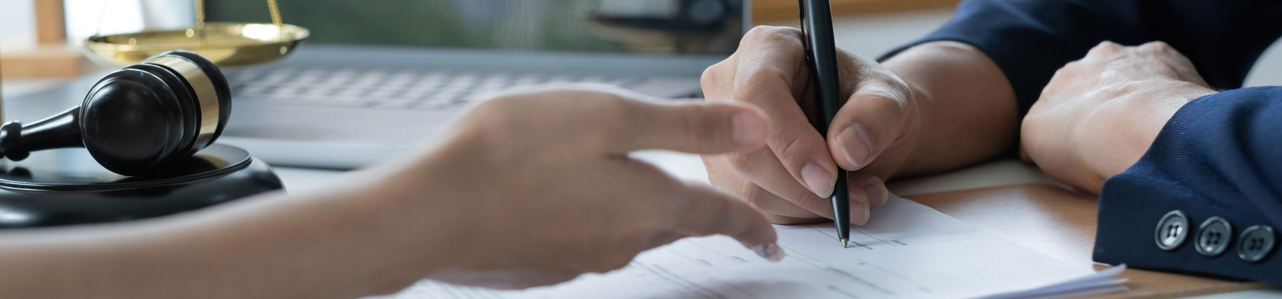 توطين عقود تشغيل وصيانة المرافق في الجهات العامة